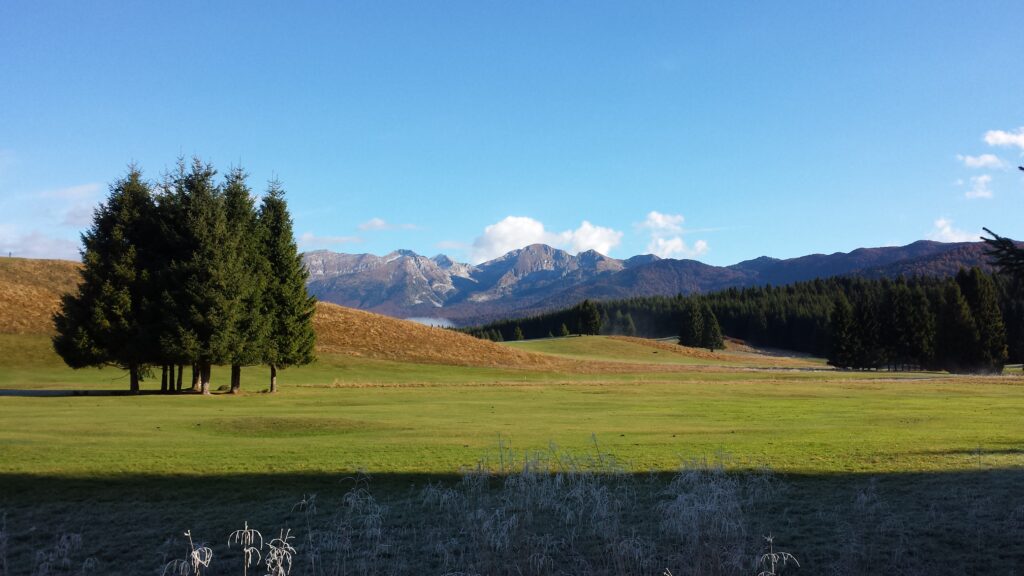Geo-escursione: ANELLO DEGLI ABISSI DEL CANSIGLIO – ESCURSIONE E INAUGURAZIONE PANNELLO